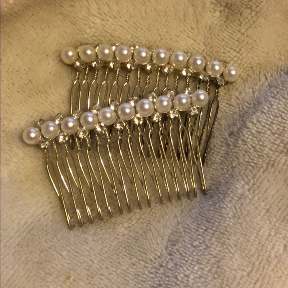 Pearl hair combs